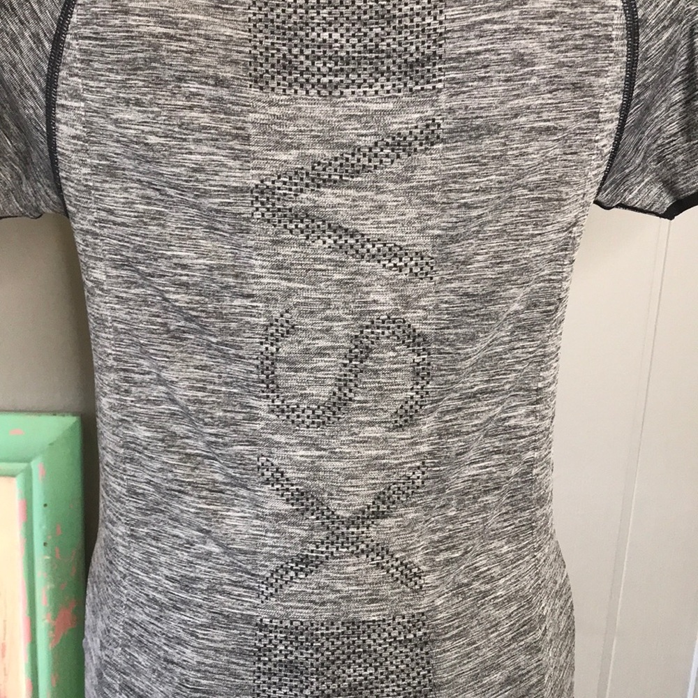 4/$25Victoria’s Secret VSX Sport Workout Top Small - Picture 6 of 8